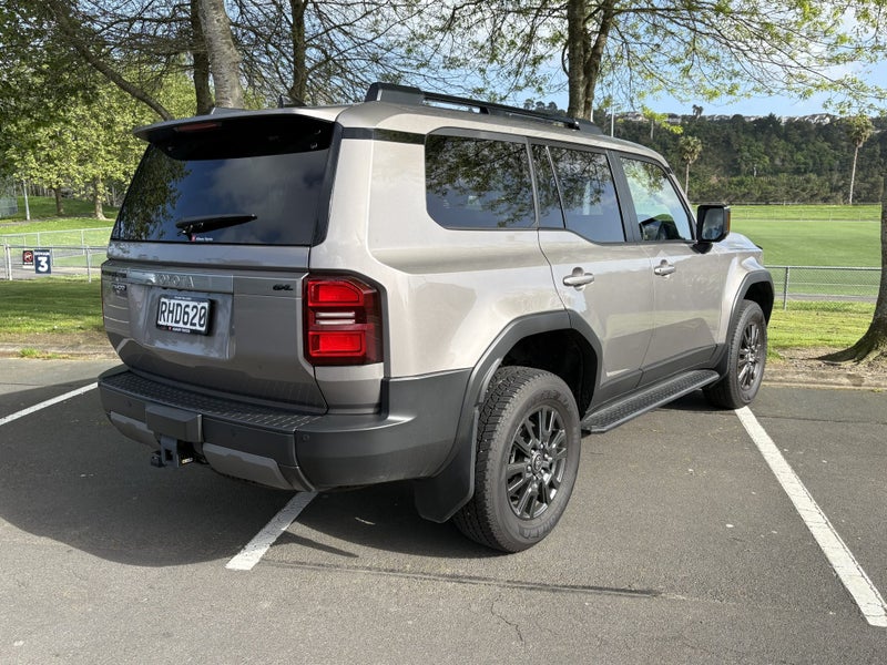 2025 Toyota Land Cruiser Prado GXL 2.8D Hybrid... image 5