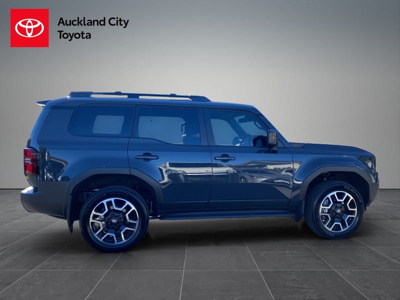 2025 Toyota Land Cruiser Prado GXL 2.8D Hybrid... image 2