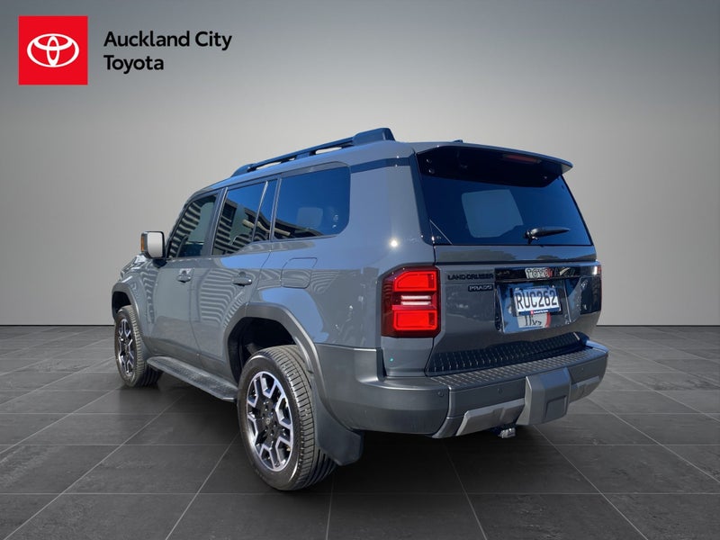 2025 Toyota Land Cruiser Prado GXL 2.8D Hybrid... image 5