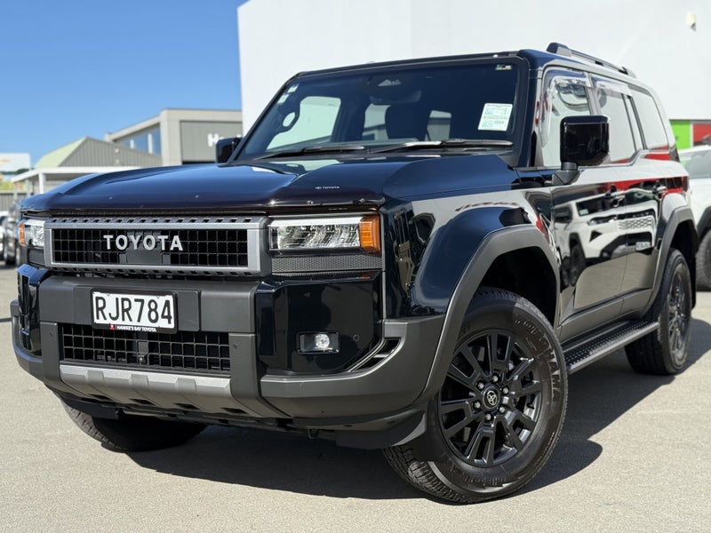 2025 Toyota Land Cruiser Prado GXL 2.8D Hybrid... image 3