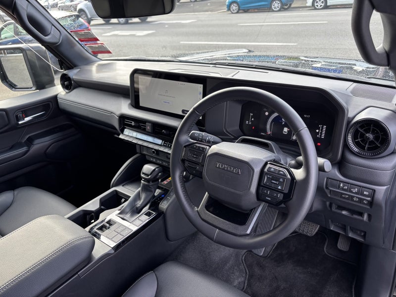 2025 Toyota Land Cruiser Prado GXL 2.8DMHT 4WD... image 3
