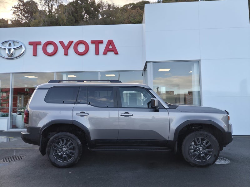 2025 Toyota Land Cruiser Prado Prado GXL 2.8DT... image 2