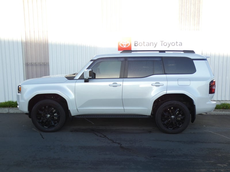 2025 Toyota Land Cruiser Prado Prado VX 2.8D Hy... image 4