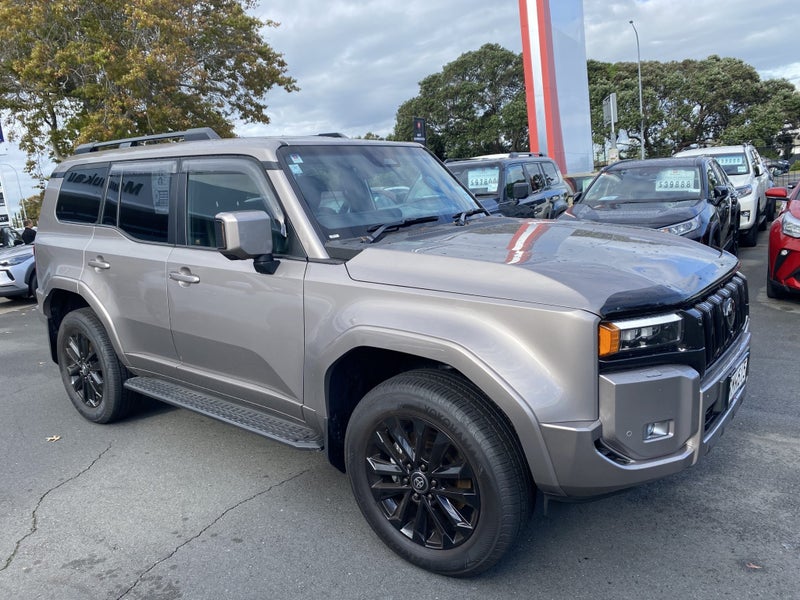 2025 Toyota Land Cruiser Prado Prado VX 2.8D Hy... image 2