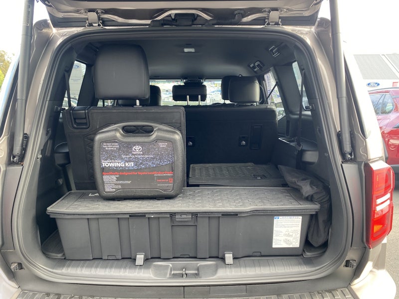2025 Toyota Land Cruiser Prado Prado VX 2.8D Hy... image 5