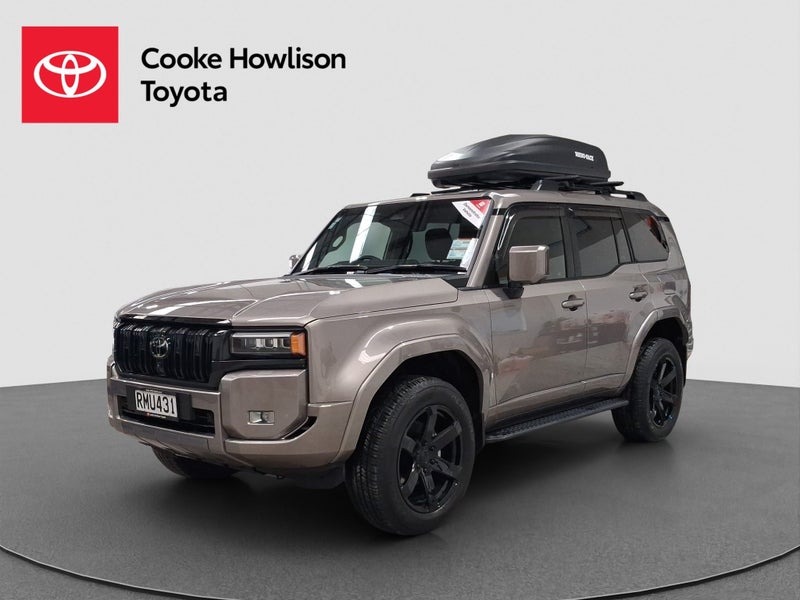 2025 Toyota Land Cruiser Prado VX Hybrid image 3