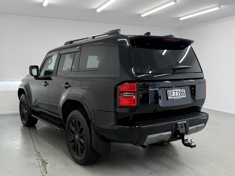 2025 Toyota Land Cruiser Prado VX LIMITED image 2