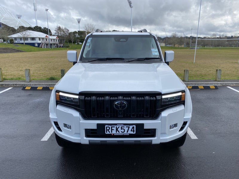 2025 Toyota Land Cruiser Prado VXL 2.8L Diesel... image 2