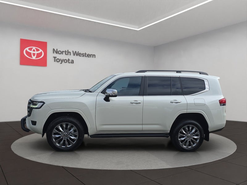2025 Toyota Land Cruiser VX Limited 3.3L Diesel... image 4