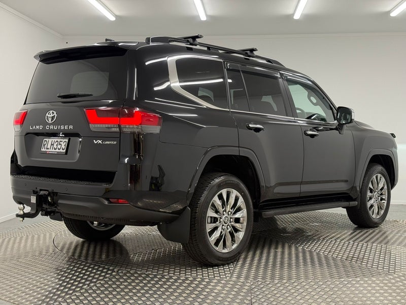 2025 Toyota Land Cruiser VX Limited 3.3L Twin-T... image 2