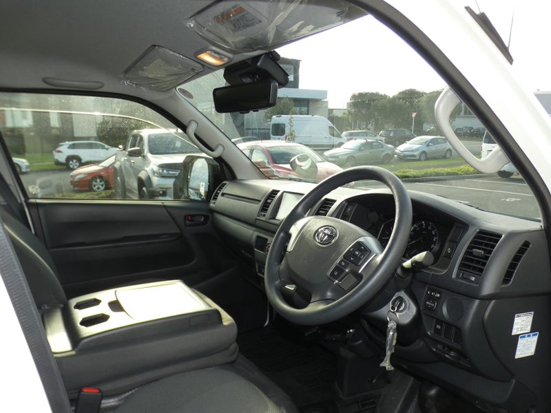 2025 Toyota Liteace Hiace image 2