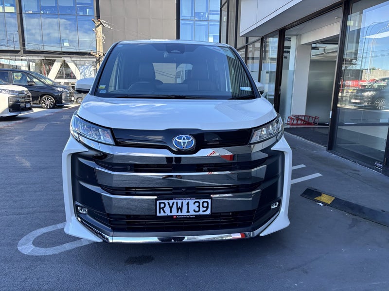 2025 Toyota Noah 1.8 Hybrid SZ 2WD Wagon 5 Dr C... image 4