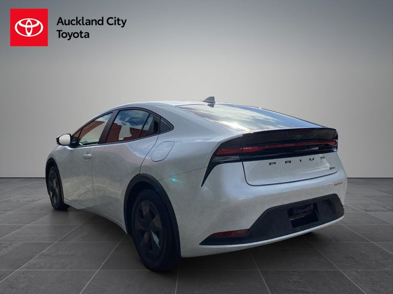 2025 Toyota Prius 1.8 Hybrid U Hatch 2WD 5 Dr CVT image 5