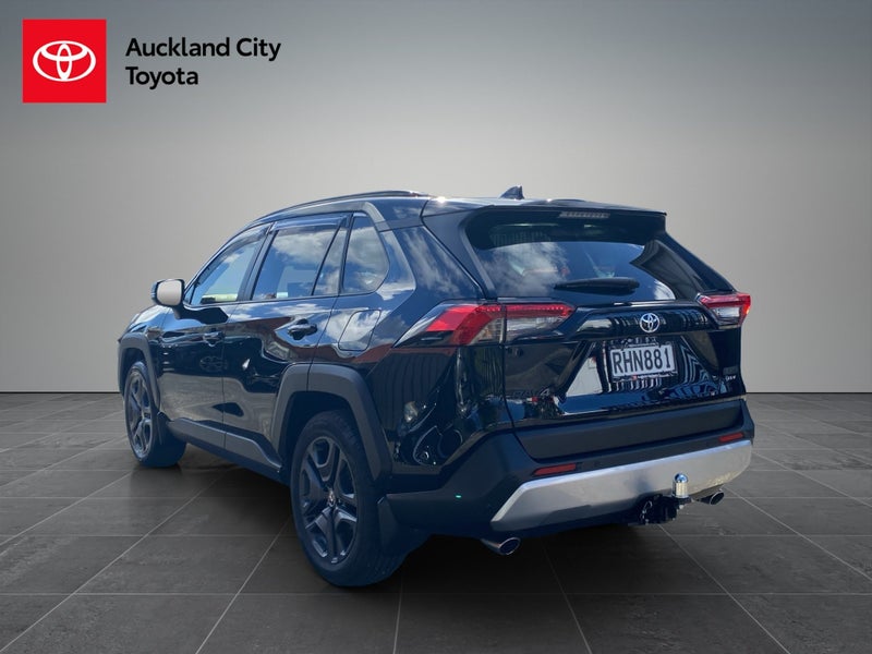 2025 Toyota RAV4 Adventure 2.5P HEV ECVT AWD SUV image 5