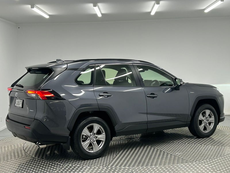 2025 Toyota RAV4 GX 2.5 Hybrid AWD image 3