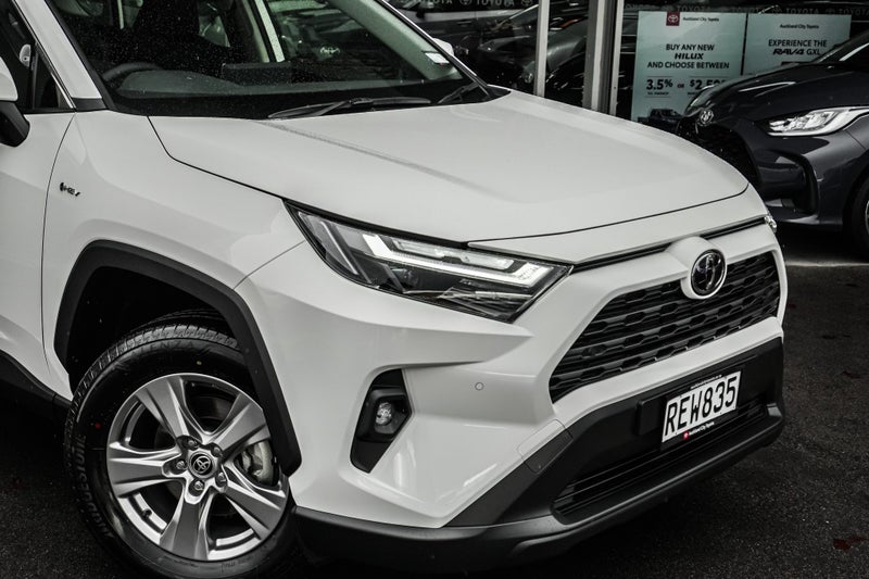 2025 Toyota RAV4 GX 2.5 HYBRID AWD image 5