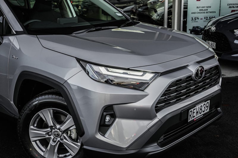 2025 Toyota RAV4 GX 2.5 HYBRID AWD image 5