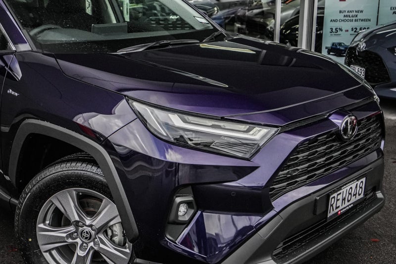 2025 Toyota RAV4 GX 2.5L AWD HYBRID image 5