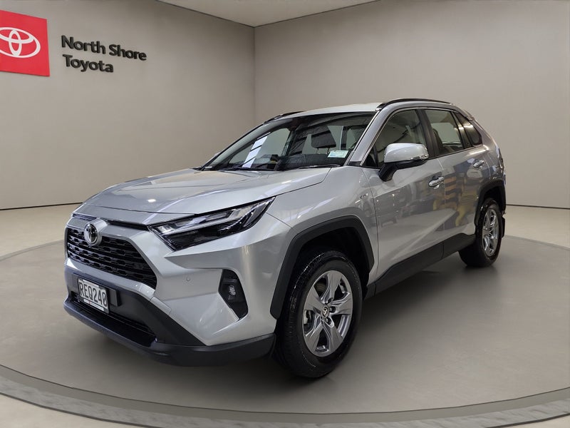 2025 Toyota RAV4 GX 2.5L Hybrid image 3