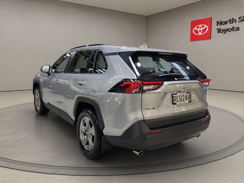 2025 Toyota RAV4 GX 2.5L Hybrid image 5