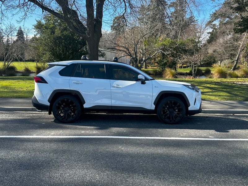 2025 Toyota RAV4 GX 2.5P HV ECVT AWD SUV image 2