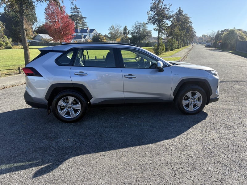 2025 Toyota RAV4 GX 2.5P HV ECVT AWD SUV/5D/5S image 3