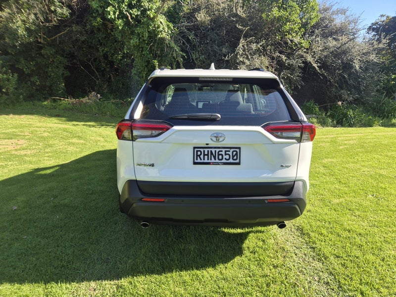 2025 Toyota RAV4 GX 2.5P Hybrid image 5