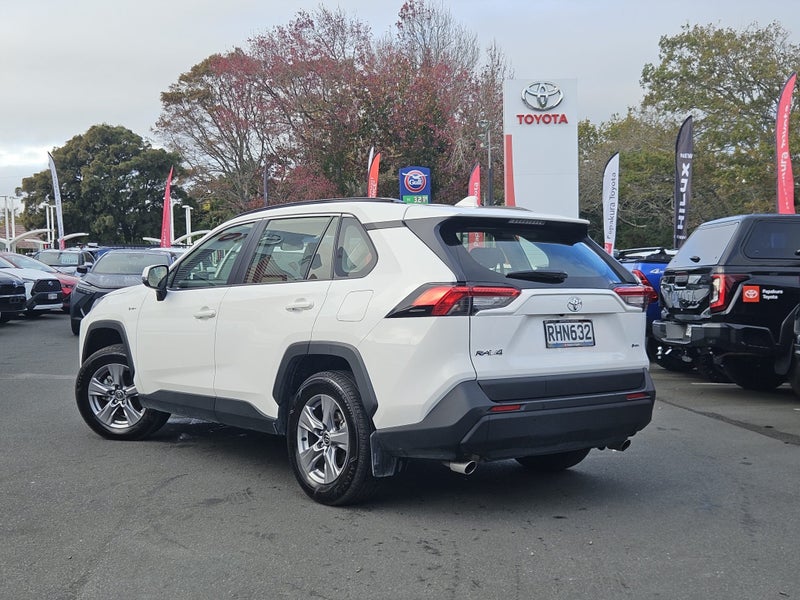 2025 Toyota RAV4 GX 2.5P HYBRID AWD image 3