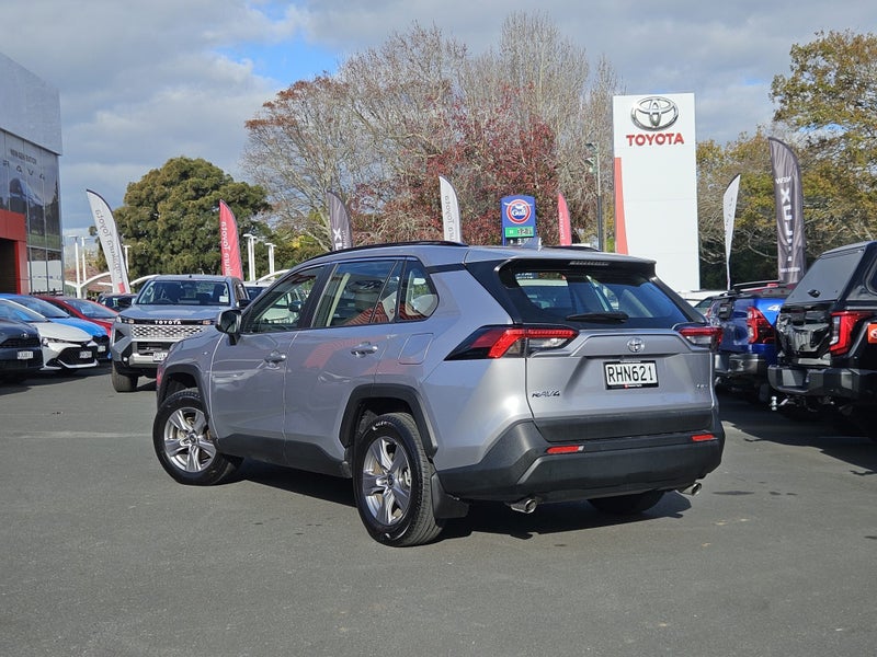 2025 Toyota RAV4 GX 2.5P HYBRID AWD image 3