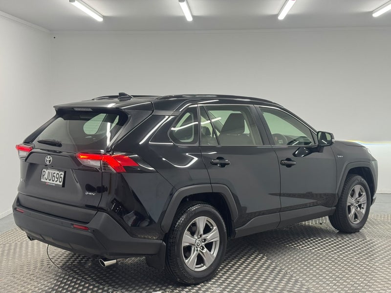2025 Toyota RAV4 GX 2.5P Hybrid AWD image 3