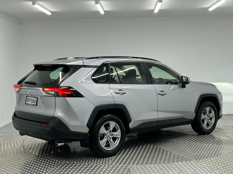 2025 Toyota RAV4 GX 2.5P Hybrid AWD image 3