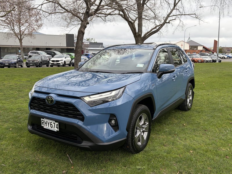 2025 Toyota RAV4 GX 2.5P Hybrid AWD Automatic SUV image 3