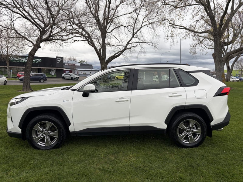 2025 Toyota RAV4 GX 2.5P Hybrid AWD Automatic SUV image 5