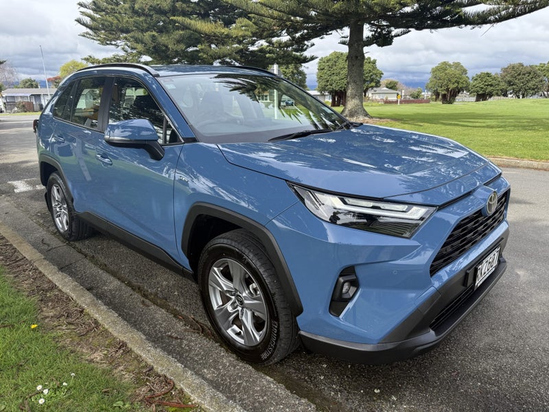 2025 Toyota RAV4 GX 2.5P Hybrid AWD Automatic SUV image 3