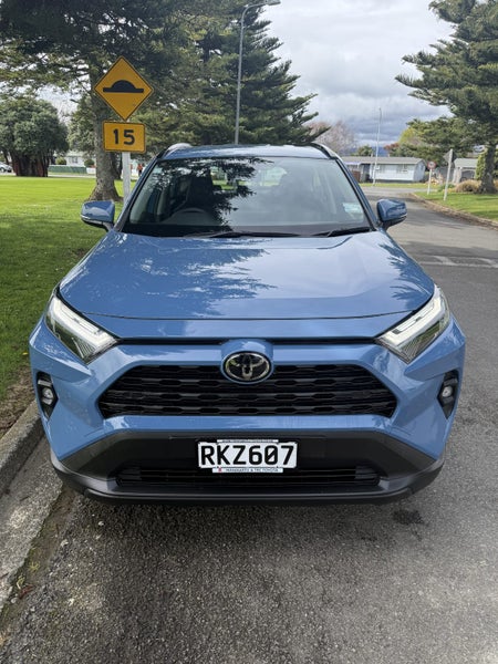 2025 Toyota RAV4 GX 2.5P Hybrid AWD Automatic SUV image 5