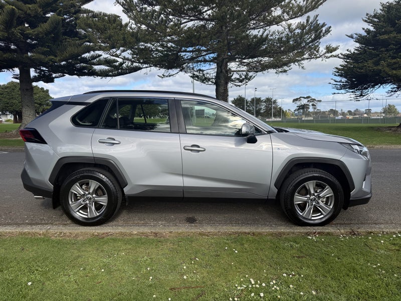2025 Toyota RAV4 GX 2.5P Hybrid AWD Automatic SUV image 3