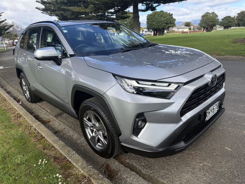 2025 Toyota RAV4 GX 2.5P Hybrid AWD Automatic SUV image 5