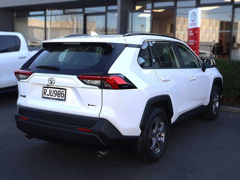 2025 Toyota RAV4 GX HYBRID AWD/4WD, Push Start image 4