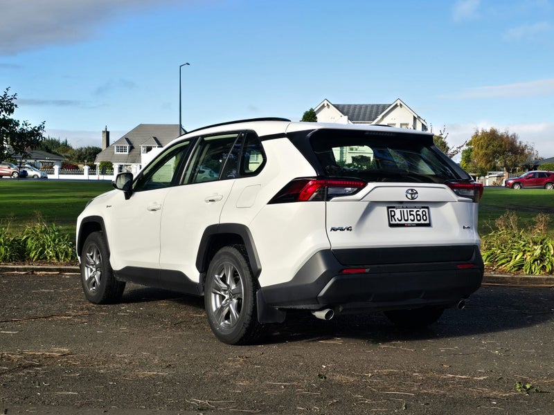 2025 Toyota RAV4 GX Hybrid AWD image 5