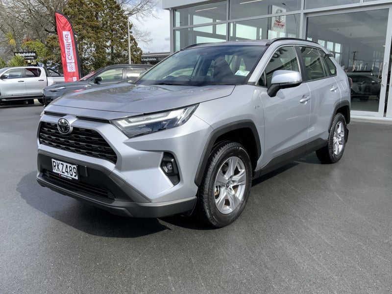 2025 Toyota RAV4 GX Hybrid - Certified & low kms ! image 5