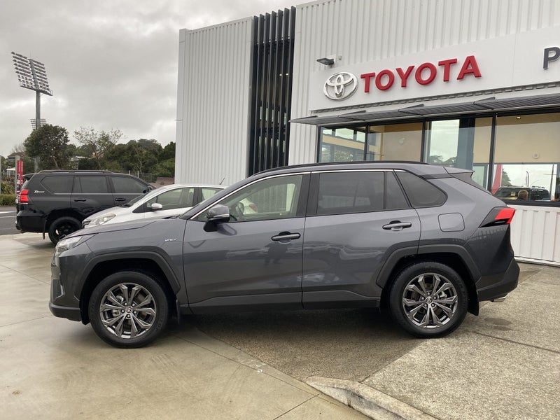 2025 Toyota RAV4 GXL 2.5P HV ECVT AWD SUV image 2