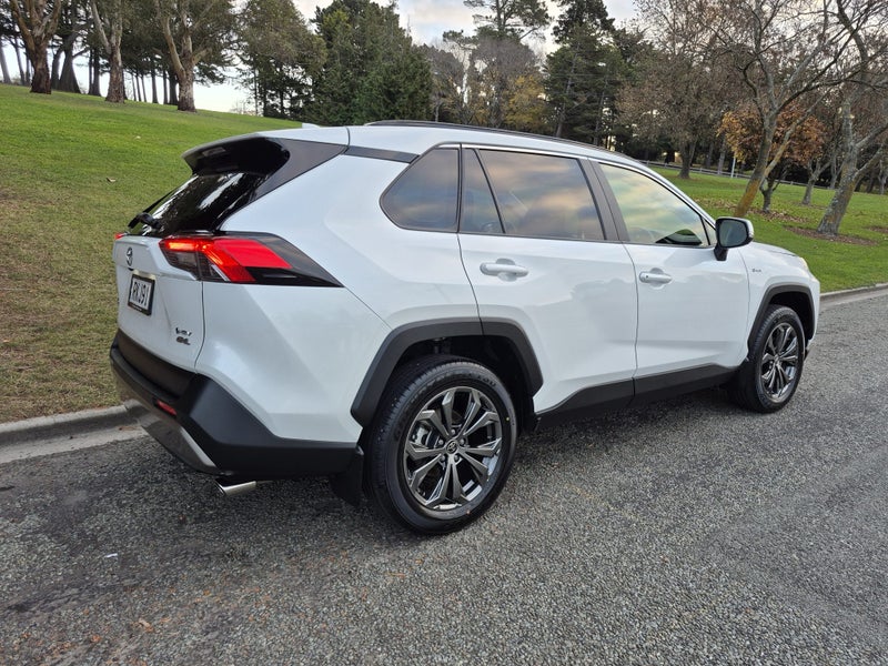 2025 Toyota RAV4 GXL 2.5P HV ECVT AWD SUV/5D/5S image 4