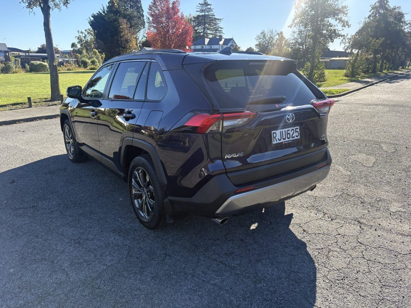 2025 Toyota RAV4 GXL 2.5P HV ECVT AWD SUV/5D/5S image 2