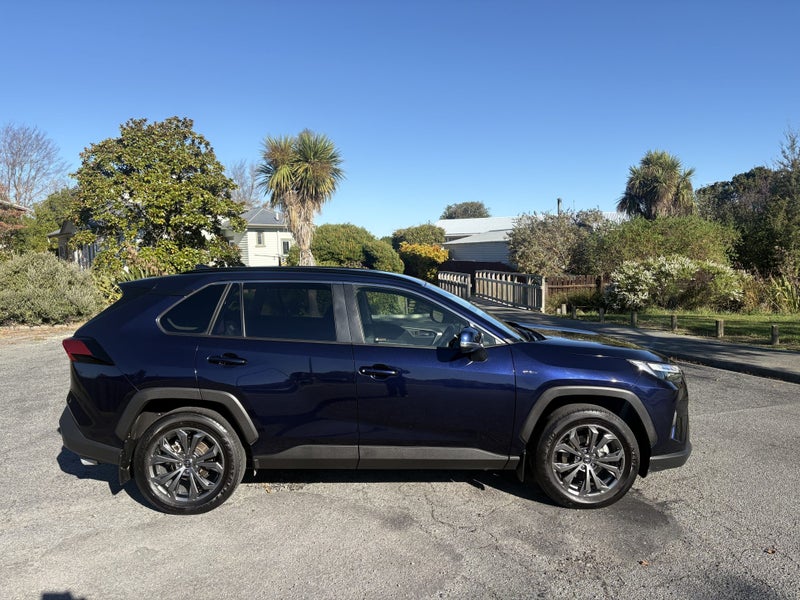 2025 Toyota RAV4 GXL 2.5P HV ECVT AWD SUV/5D/5S image 3
