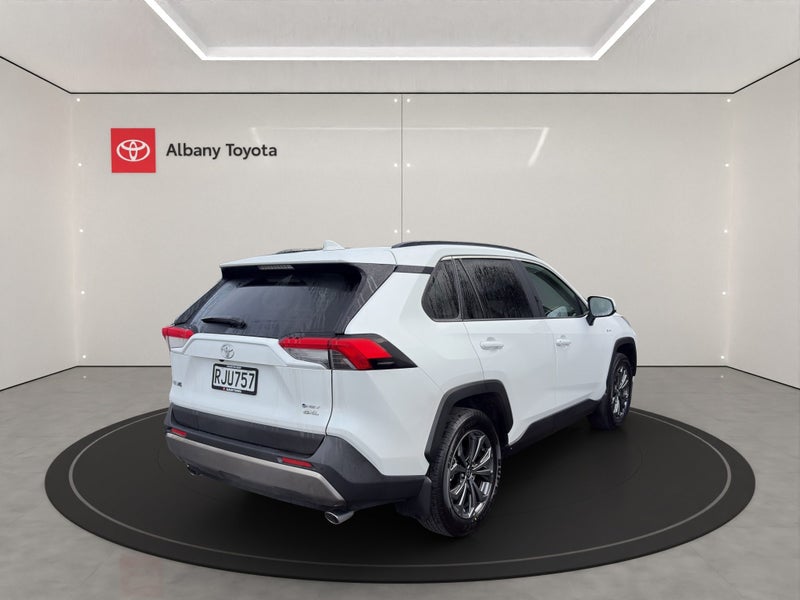 2025 Toyota RAV4 GXL 2.5P HV ECVT AWD SUV/5D/5S... image 3