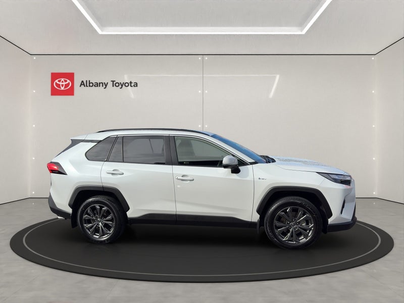2025 Toyota RAV4 GXL 2.5P HV ECVT AWD SUV/5D/5S... image 2