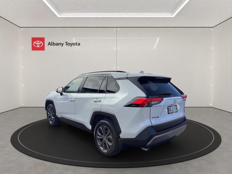 2025 Toyota RAV4 GXL 2.5P HV ECVT AWD SUV/5D/5S... image 5