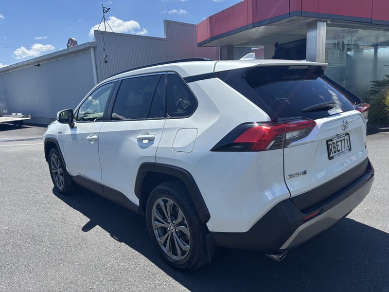 2025 Toyota RAV4 GXL 2.5P HV ECVT AWD SUV/5D/5S... image 5