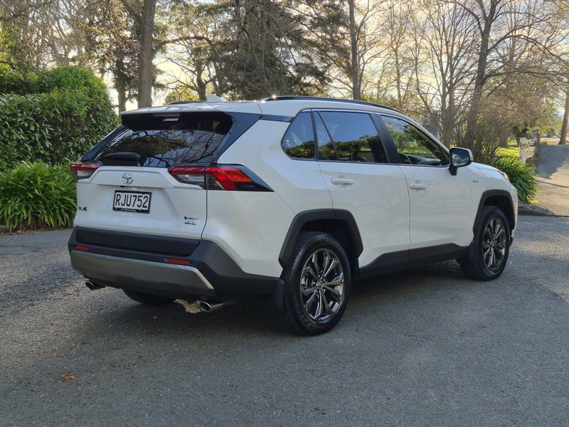 2025 Toyota RAV4 GXL 2.5P HV ECVT AWD SUV/5D/5S... image 3