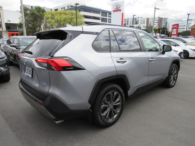 2025 Toyota RAV4 GXL 2.5P HV ECVT AWD SUV image 4